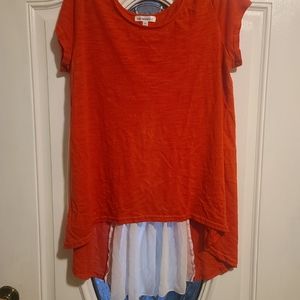 Roommate Red Top With white sheer split in back size 1X